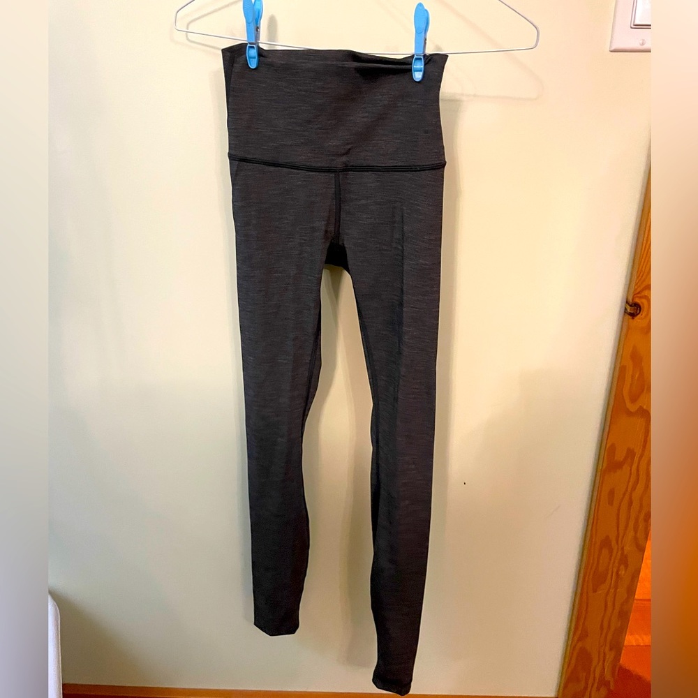 Lululemon size 2 charcoal gray leggings length 25 wonder under
